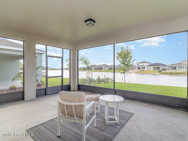 2406 Kamin Dr — Photo 16