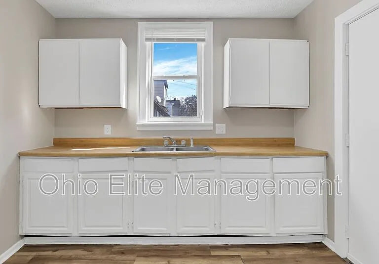 793 E Starr Ave — Photo 21