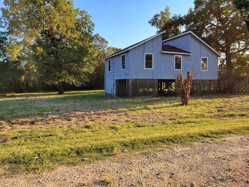 3 bed, 1.5 bath, 1000 sqft, $1,599 — Photo 2