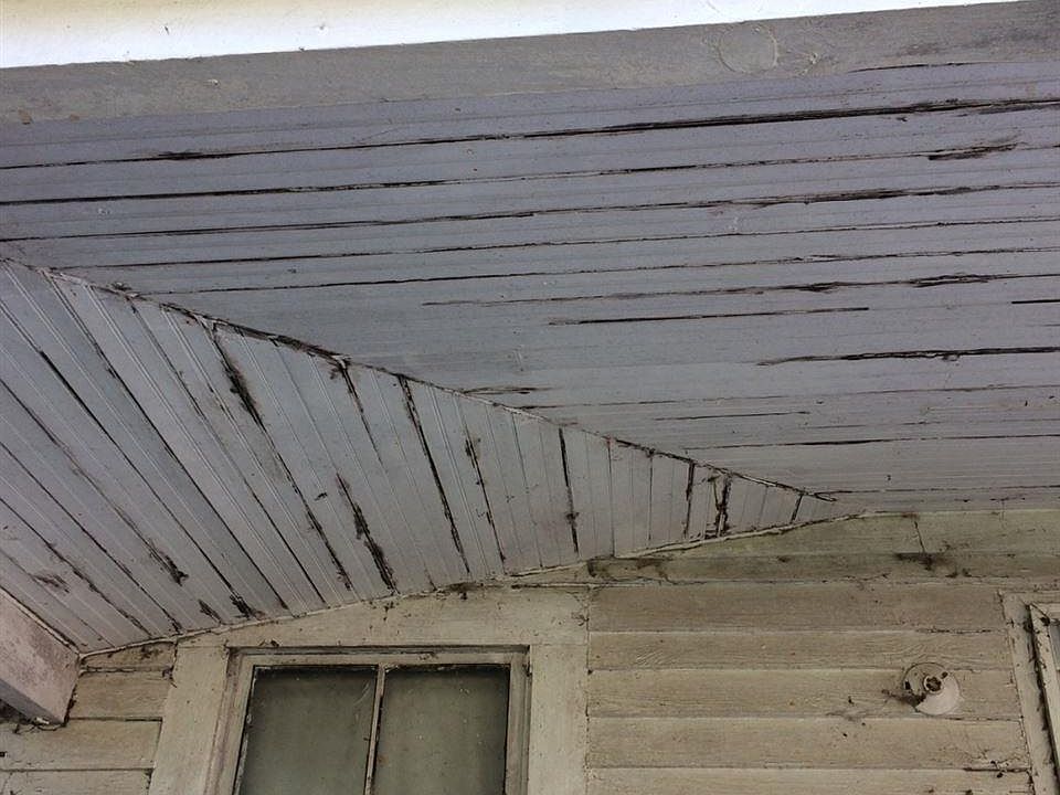 2nd image of 614 S Center St