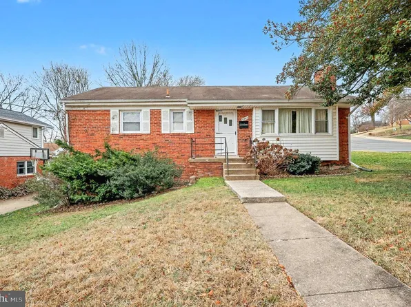 5940 4th St N, Arlington, VA 22203