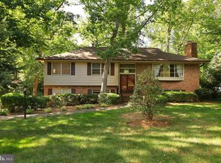 11226 Fairway Dr, Reston, VA 20190