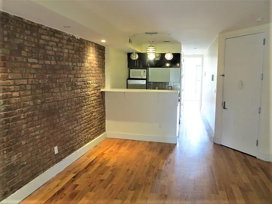 Rented by Highline Residential | media 39