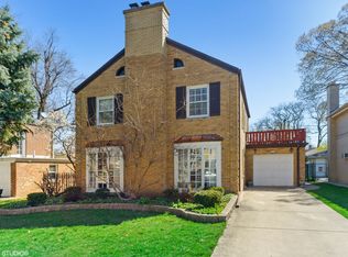 919 S Delphia Ave, Park Ridge, IL 60068