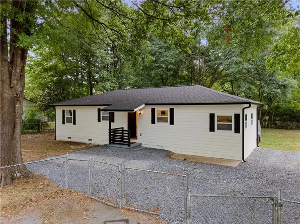 316 Circle Dr, Calhoun, GA 30701