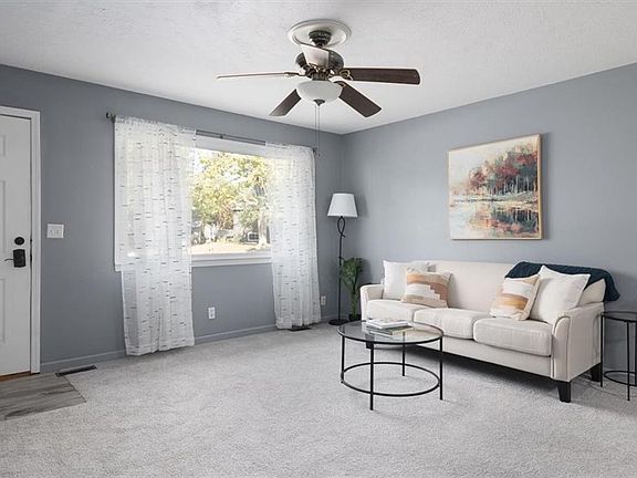 4th image of 1409 Clare Ct N
