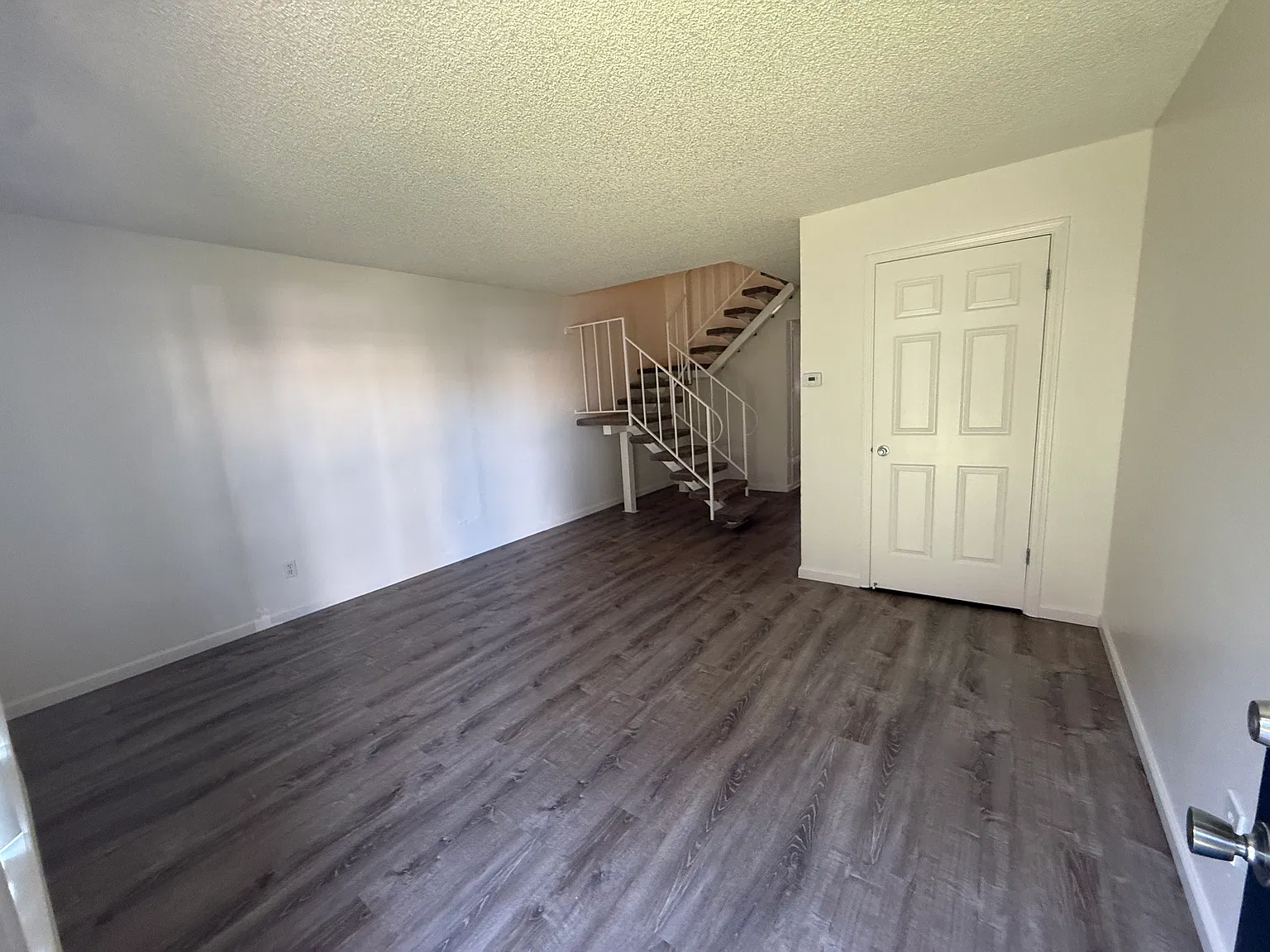 Pointe Townhomes — Photo 3