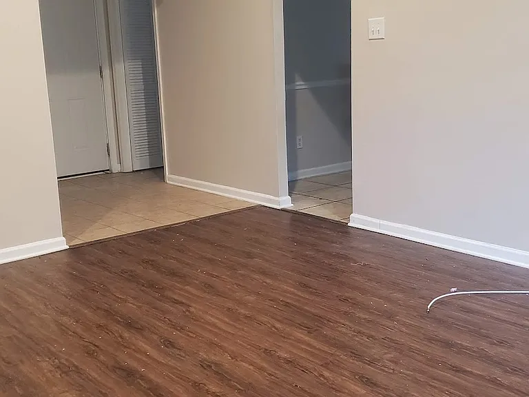 4 Price Ln — Photo 4
