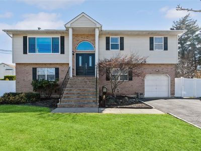 16 Pine Avenue, Bethpage, NY, 11714