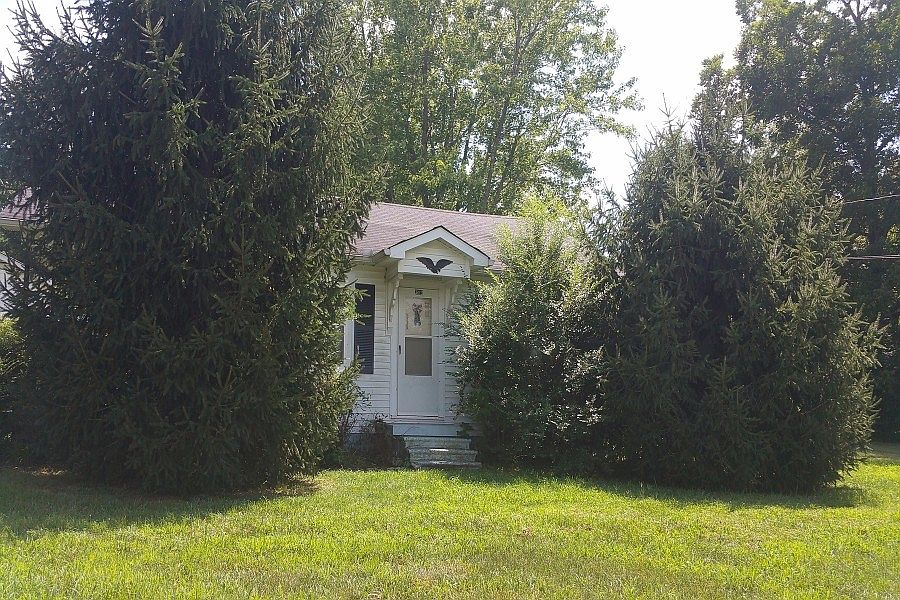 1st image of 3812 Woodbury Pike