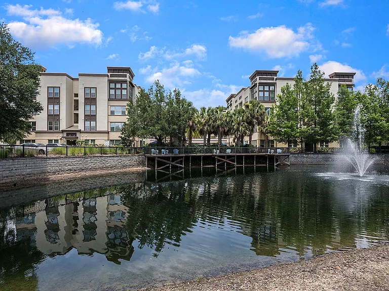 Nine12 Gateway Apartments — Photo 40