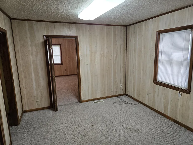 345 Park Ave — Photo 10