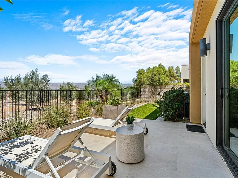 446 Fountain Dr — Photo 30