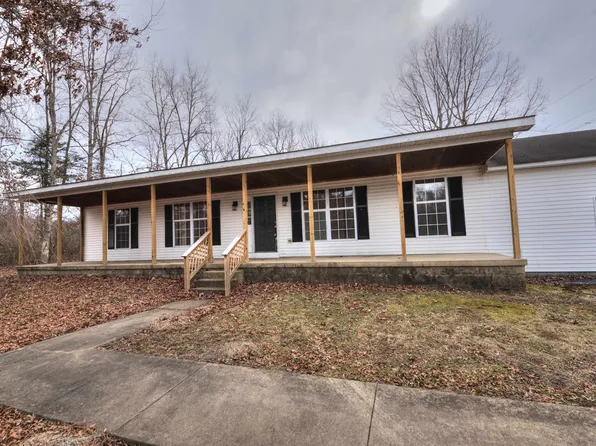 83 Venus Dr, Waynesboro, VA 22980
