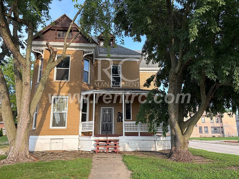 130-2 N Franklin St