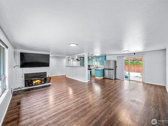 5th image of 8630 Conifer Court SE