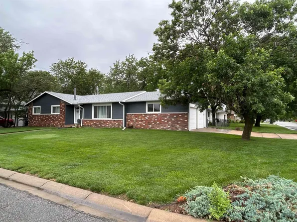 2640 Bret Ave, Salina, KS 67401