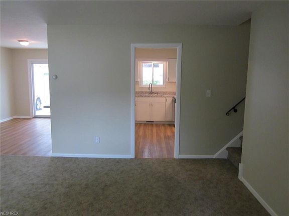 4th image of 24872 Deerfield Dr