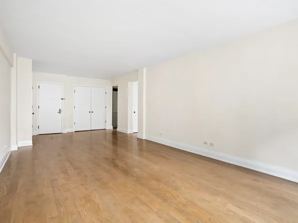 211 East 51st Street image 1 of 12