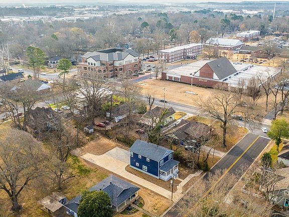 3rd image of 514 Center St