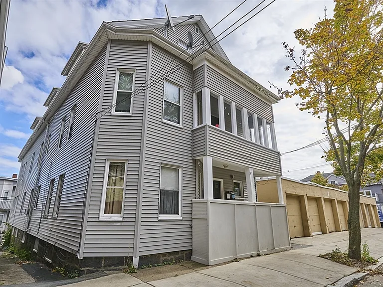 41 Salem St #2L — Photo 16