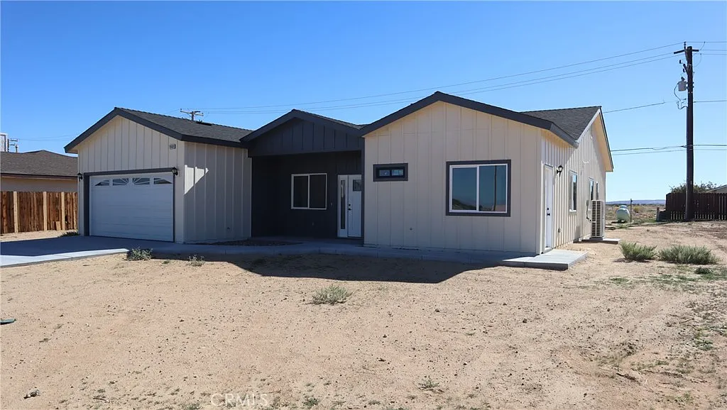 10408 Peach Ave photo 1