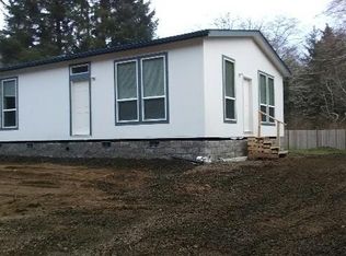 240 NE Vingie St, Yachats, OR 97498