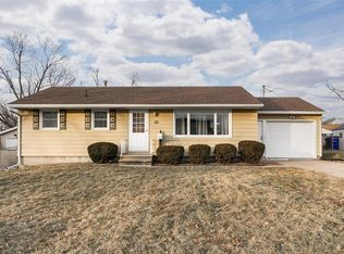 1442 Golfview Dr NE, Cedar Rapids, IA 52402