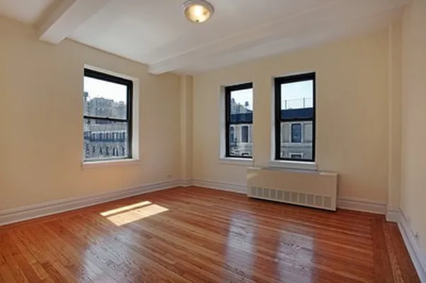 Sold by Citi Habitats | media 28