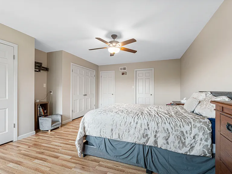 8383 Somerset Dr — Photo 10