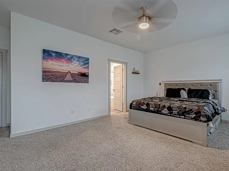 6850 Amber Cliff Ln — Photo 38