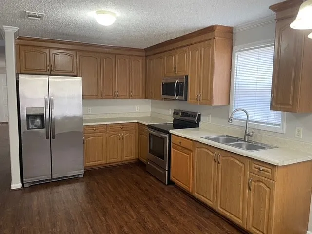 4 bed, 1248 sqft, $2,300 — Photo 3