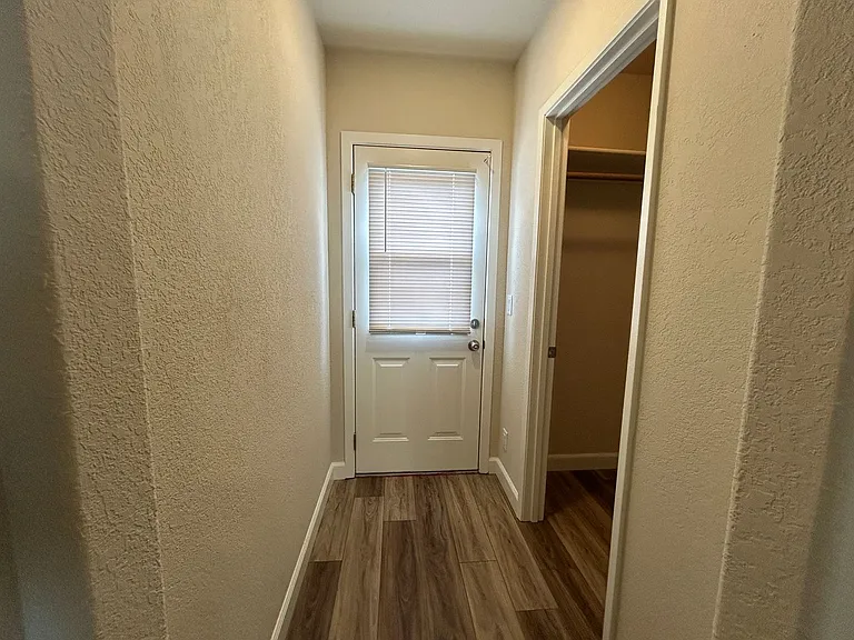 3294 Del Monte Boulevard — Photo 8