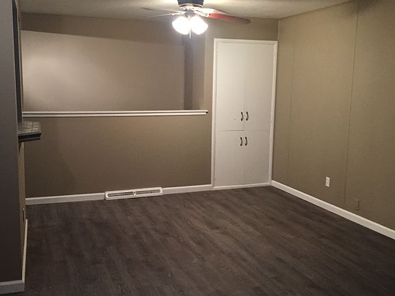 3rd image of 526 Apex Dr