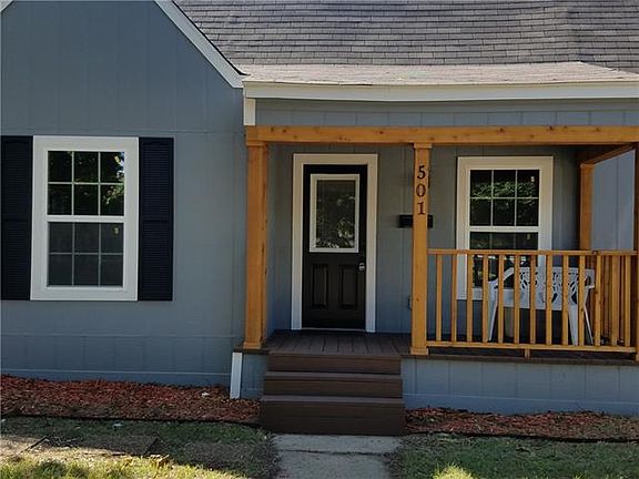 2nd image of 501 Maple St