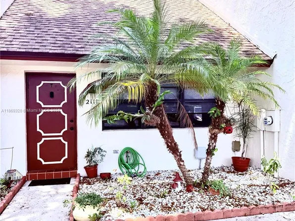 2111 N 14th Ave, Hollywood, FL 33020