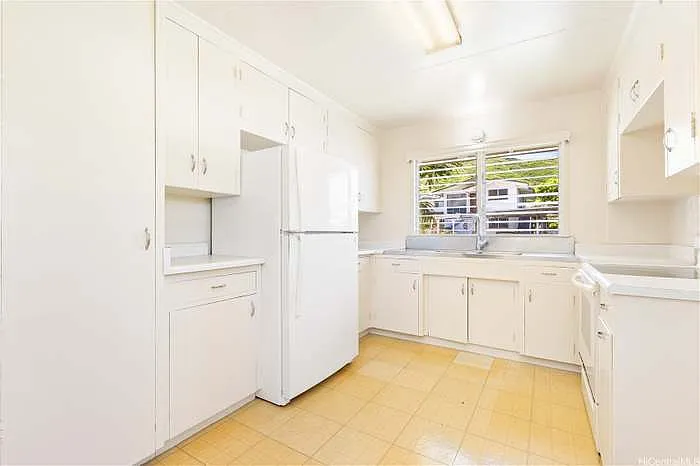 3 bed, 1.5 bath, 995 sqft, $4,600 — Photo 4