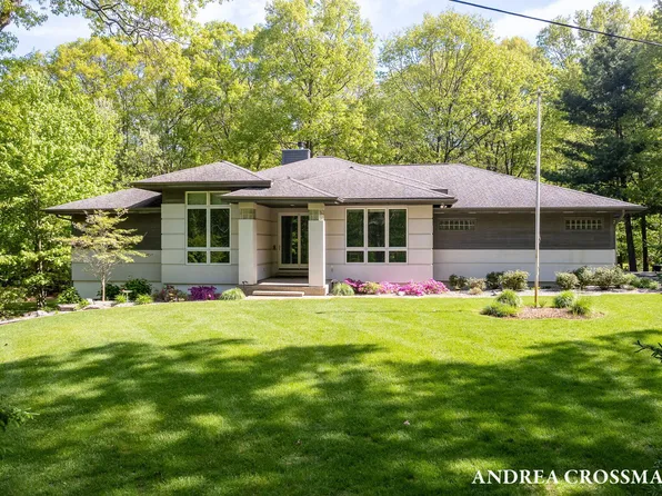 16993 Firefly Rdg, West Olive, MI 49460