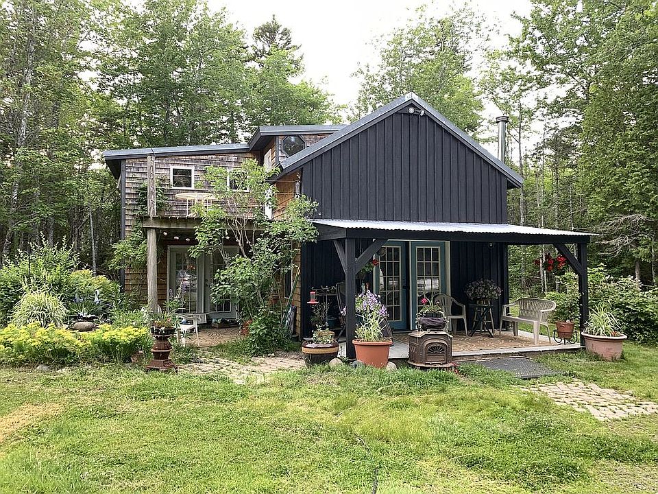 Side view with porch/patio