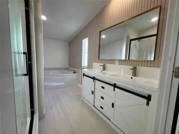 1208 Casa Ln, Venus, TX 76084