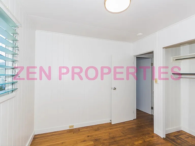 1555 Moani St — Photo 27