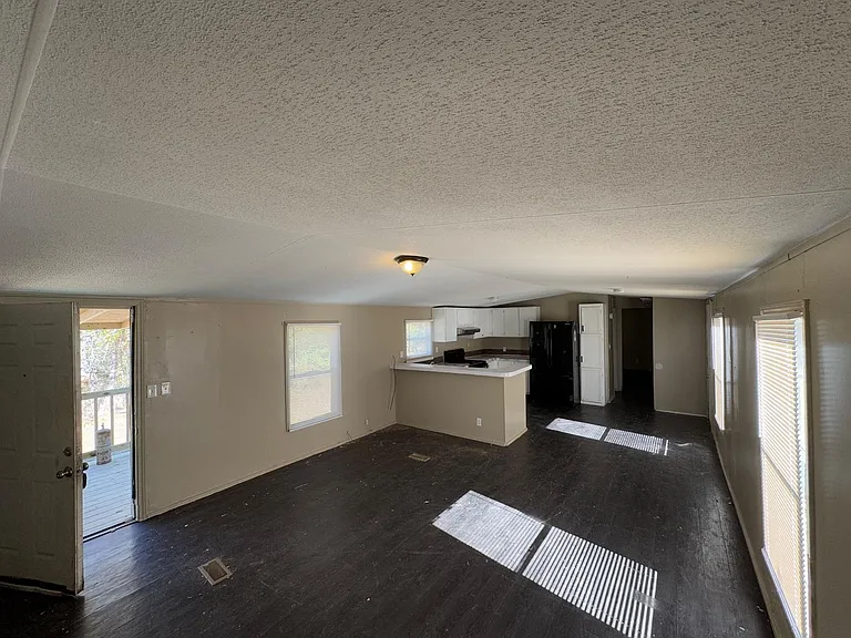 8315 Burleson Manor Rd — Photo 6