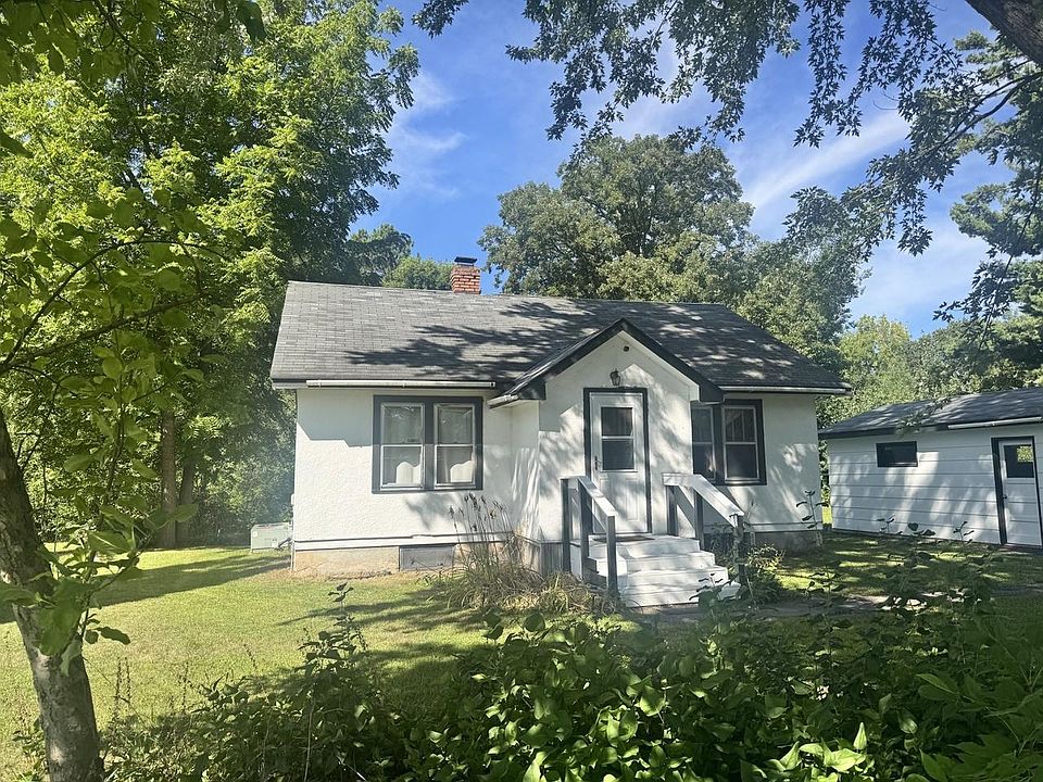 1st image of 317 Pine St S
