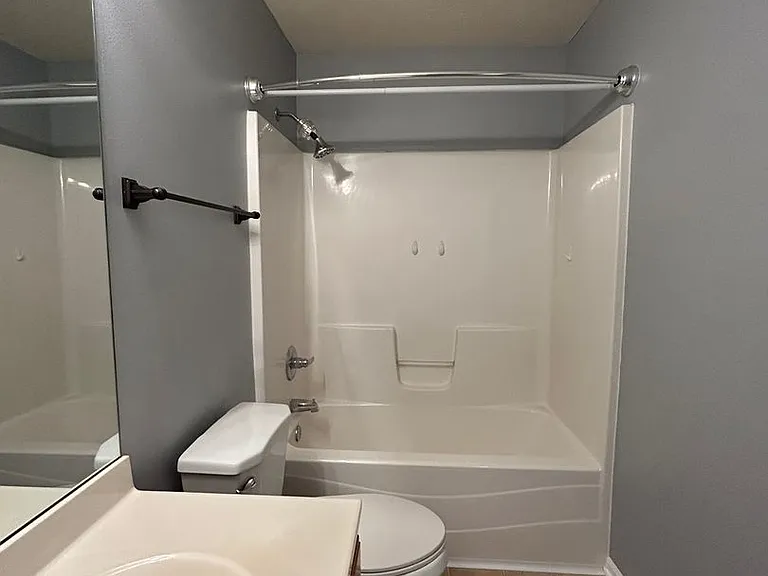 817 Lake Vista Dr — Photo 11
