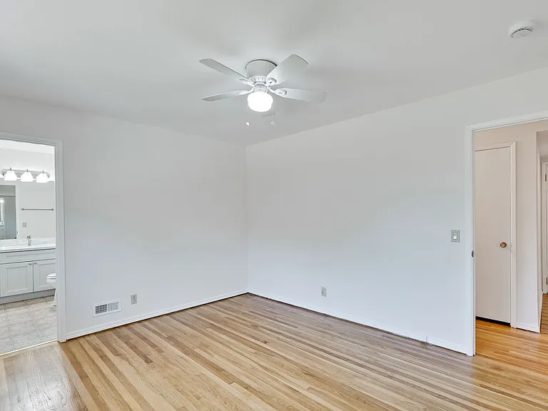 1572 Tobias Dr — Photo 20