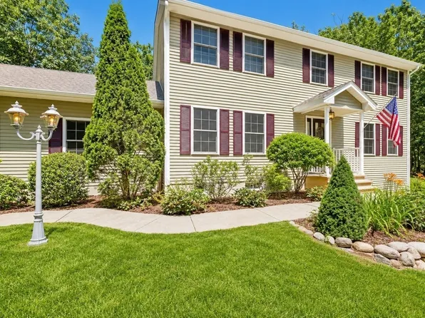 106 Valley Rd, Southampton, MA 01073