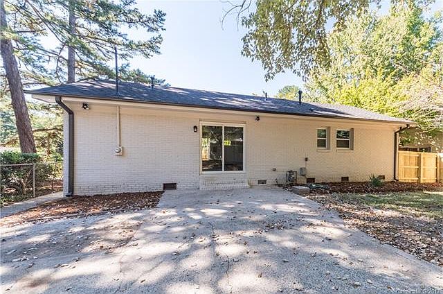 1st image of 4029 Abbeydale Dr
