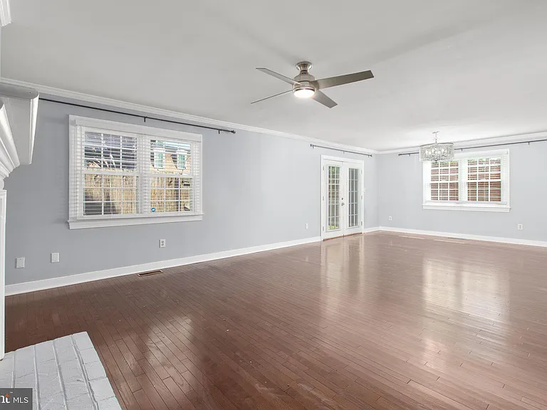 1011 Charles St #C — Photo 9