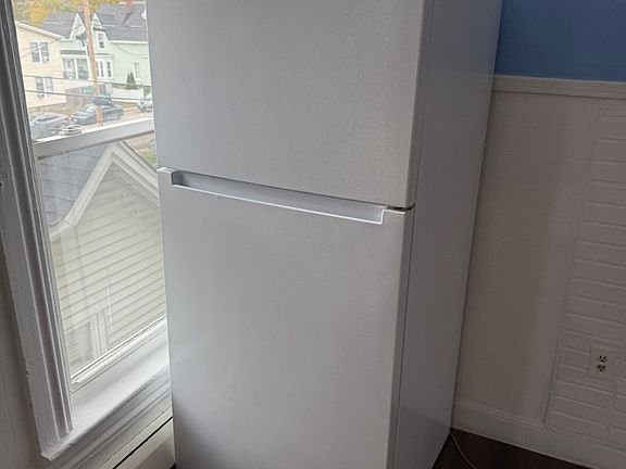 4th image of 492-494 Wilson St #3