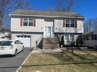206 Atlantic Dr, Parsippany, NJ 07054